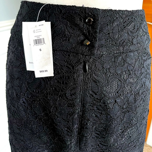 NWT Banana Republic Black Lace Lined Pencil Skirt Size 6 - Picture 2 of 5